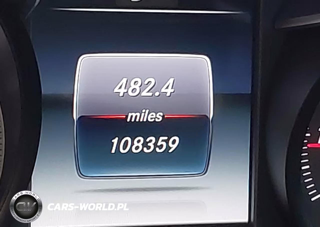 2018 Mercedes-Benz C 300 VIN:55SWF4JB9JU277666 - 15