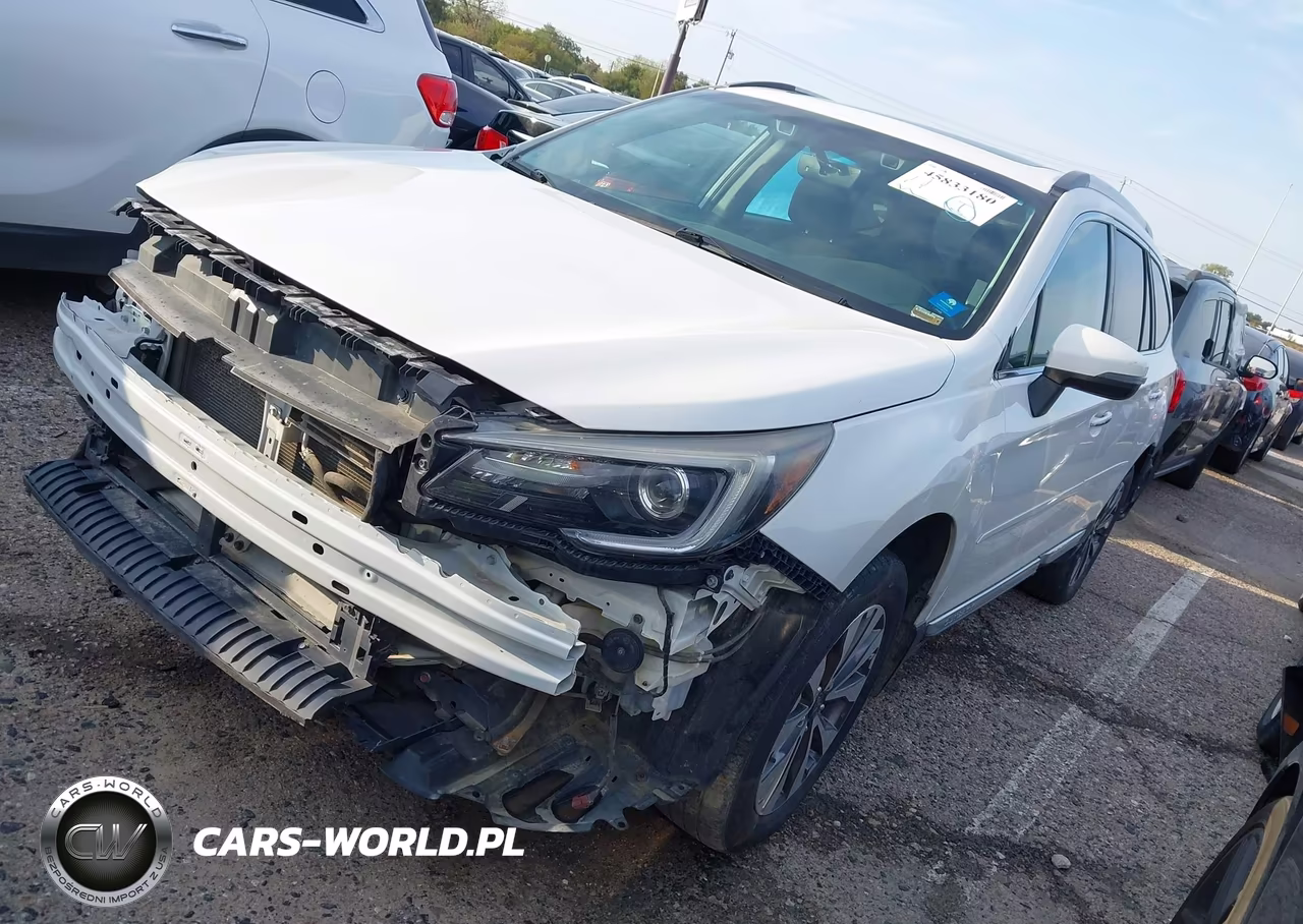 2018 Subaru Outback Touring VIN:4S4BSETC5J3214144 - 2