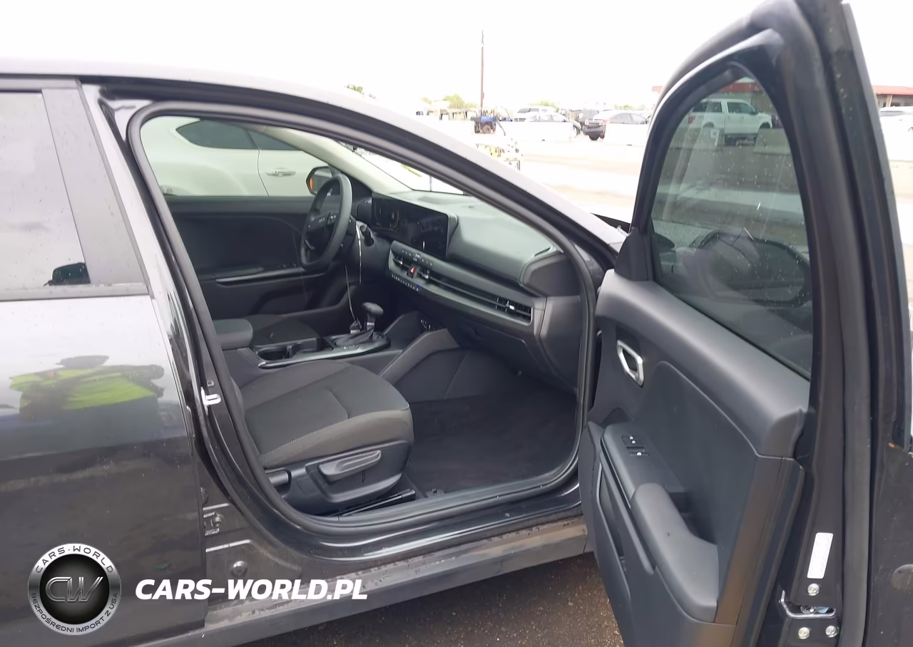 2026 Kia K4 Lx VIN:3KPFT4DE2TE365077 - 5