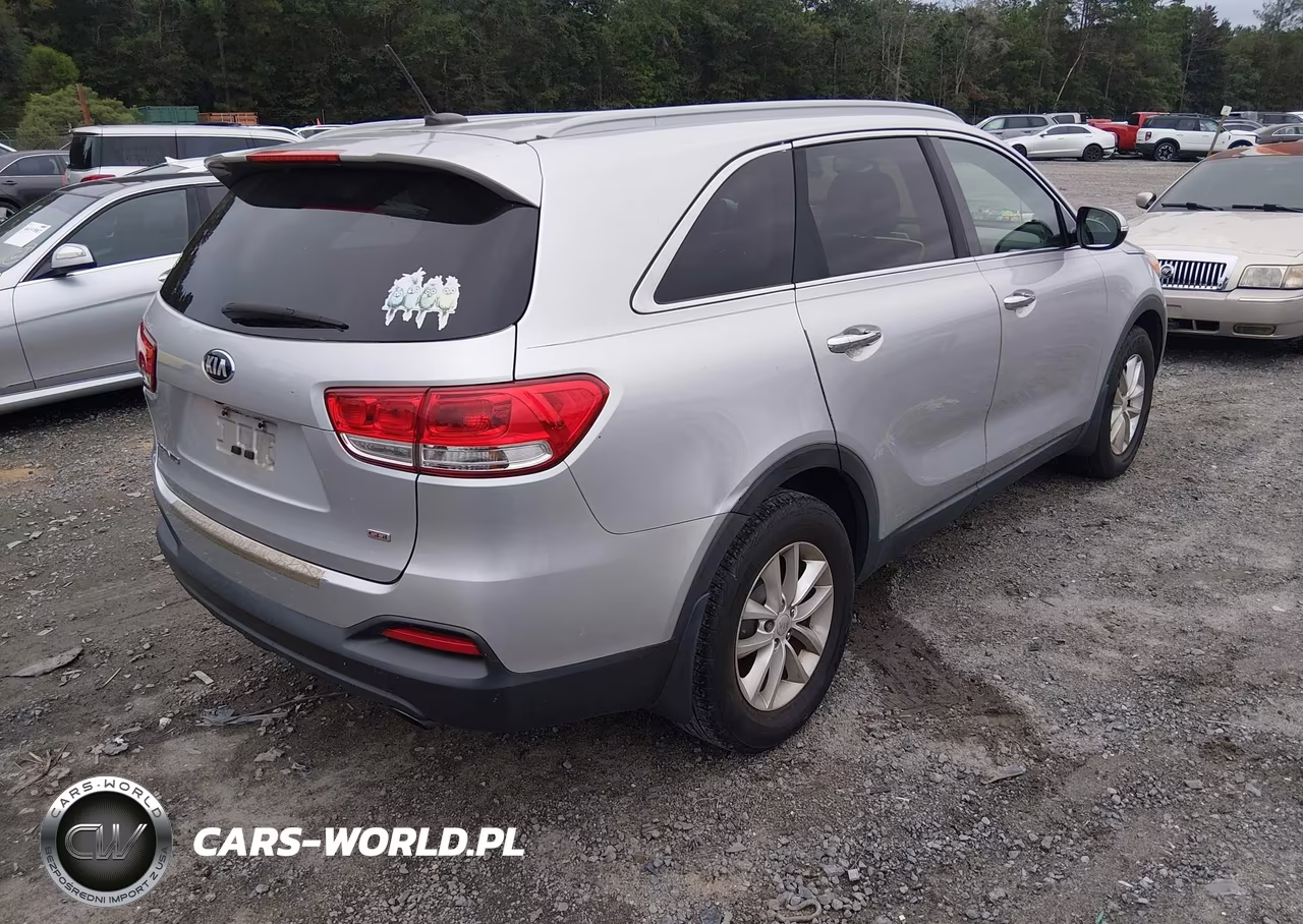2016 Kia Sorento Lx VIN:5XYPG4A3XGG149031 - 4