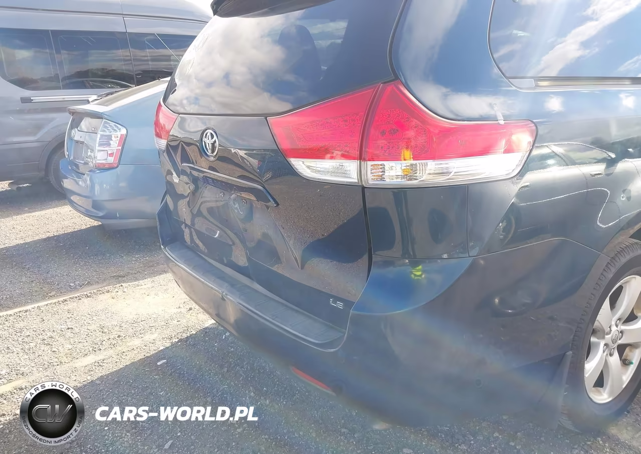 2012 Toyota Sienna Le V6 8 Passenger VIN:5TDKK3DC4CS256023 - 17