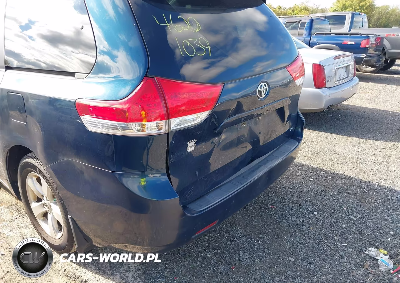 2012 Toyota Sienna Le V6 8 Passenger VIN:5TDKK3DC4CS256023 - 18