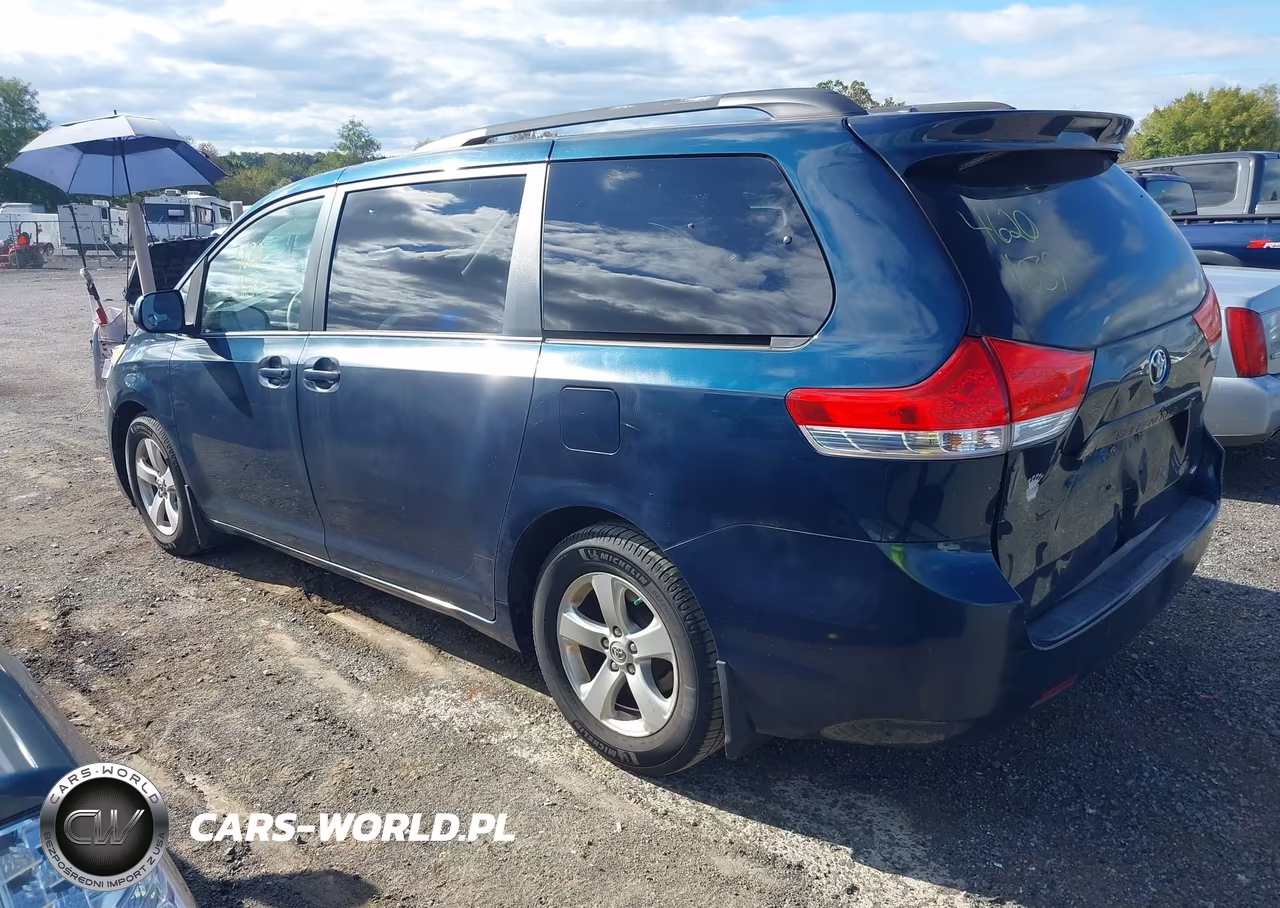 2012 Toyota Sienna Le V6 8 Passenger VIN:5TDKK3DC4CS256023 - 3