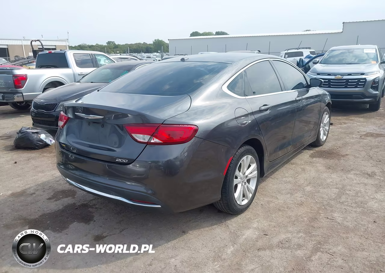 2015 Chrysler 200 Limited VIN:1C3CCCABXFN665767 - 4