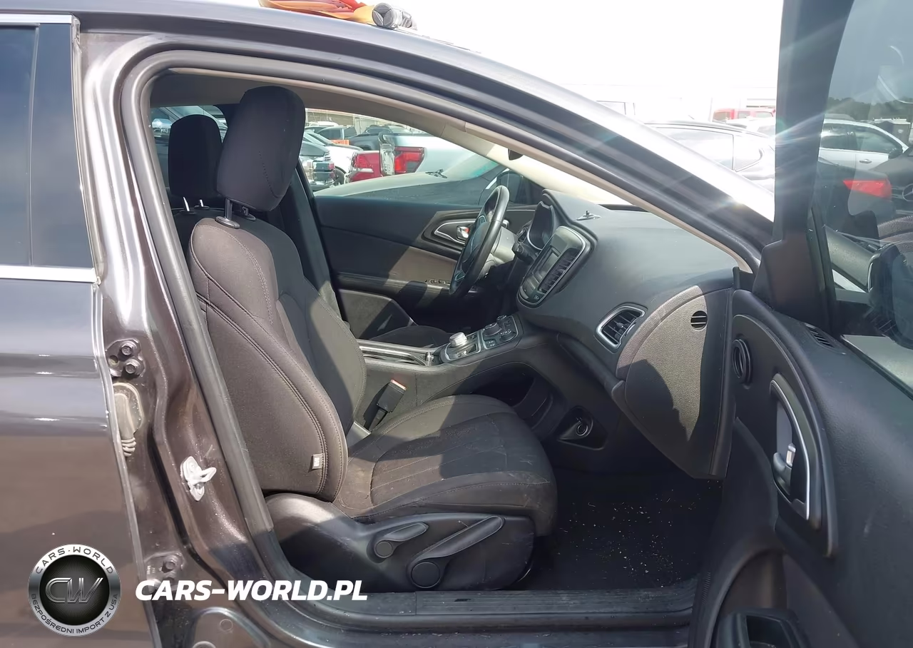2015 Chrysler 200 Limited VIN:1C3CCCABXFN665767 - 5
