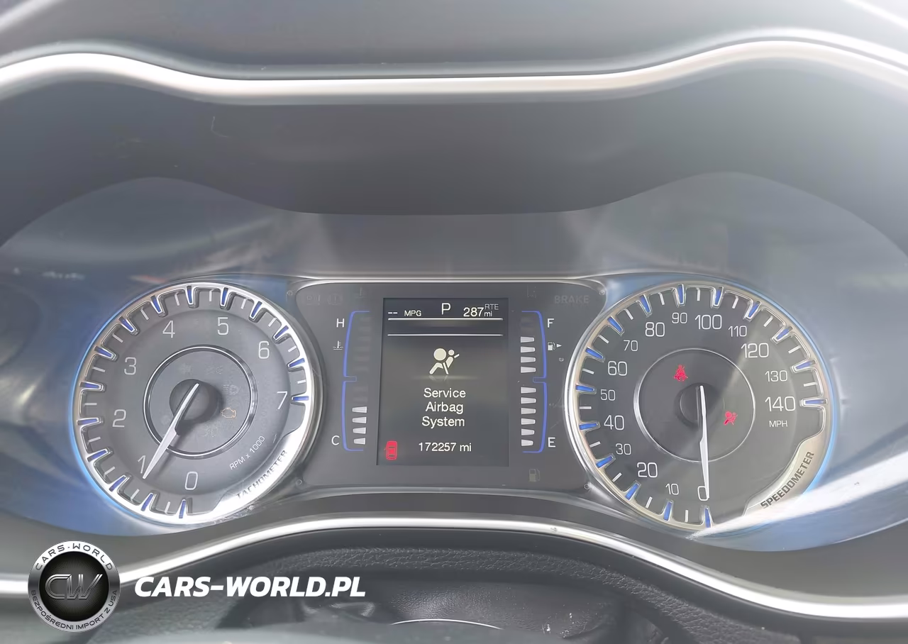 2015 Chrysler 200 Limited VIN:1C3CCCABXFN665767 - 7