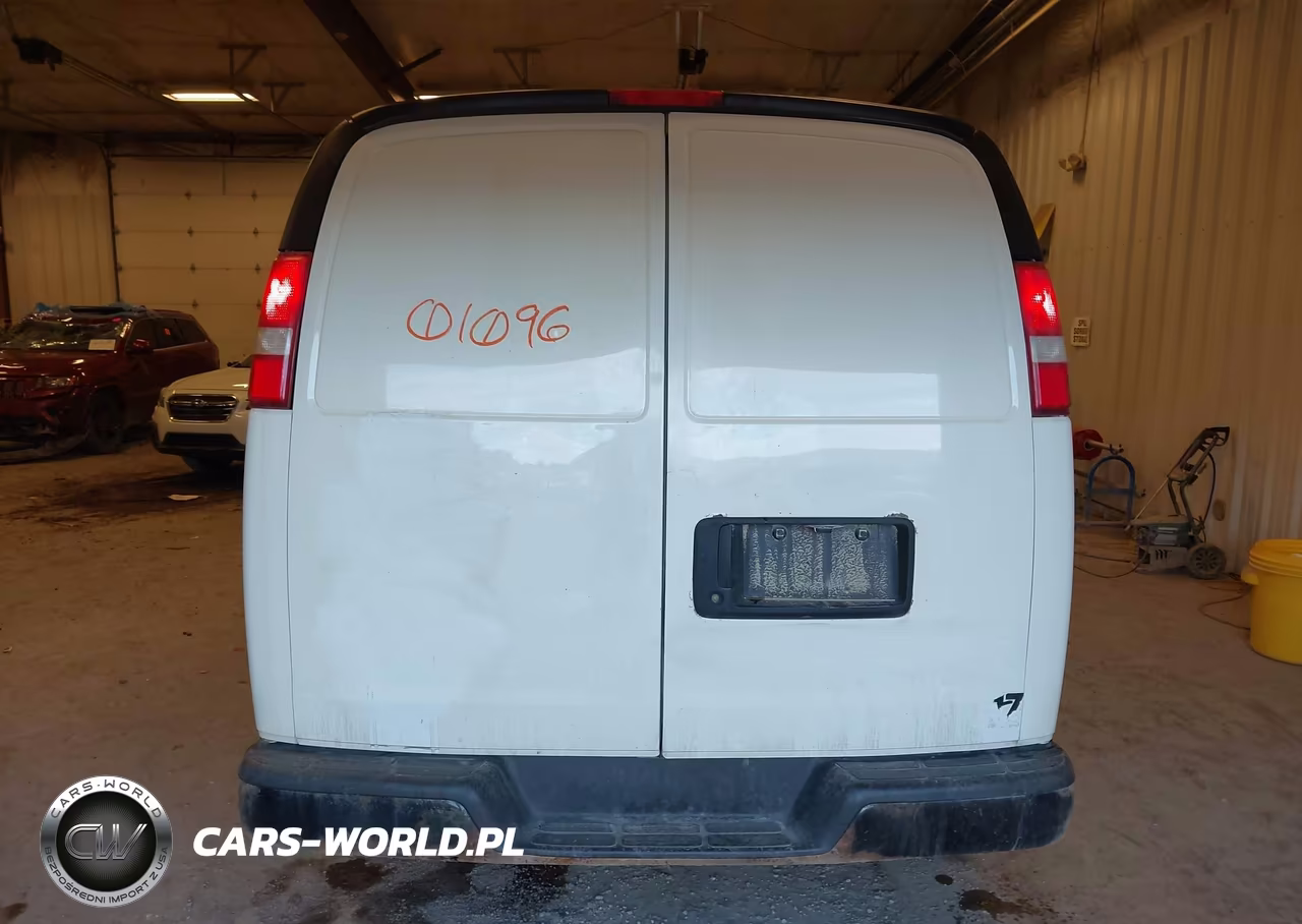 2017 Chevrolet Express 2500 Work Van VIN:1GCWGAFF7H1125848 - 16