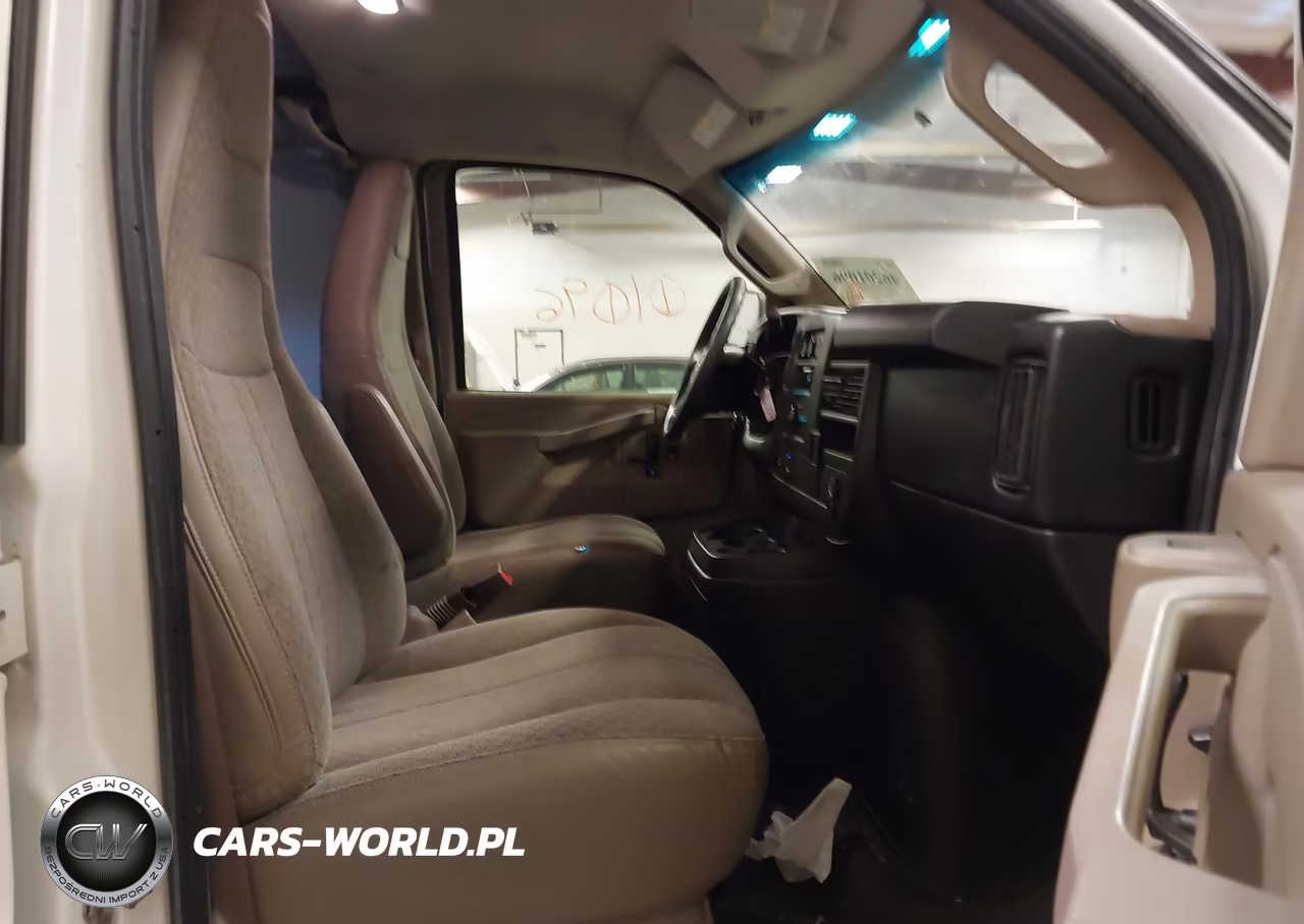 2017 Chevrolet Express 2500 Work Van VIN:1GCWGAFF7H1125848 - 5