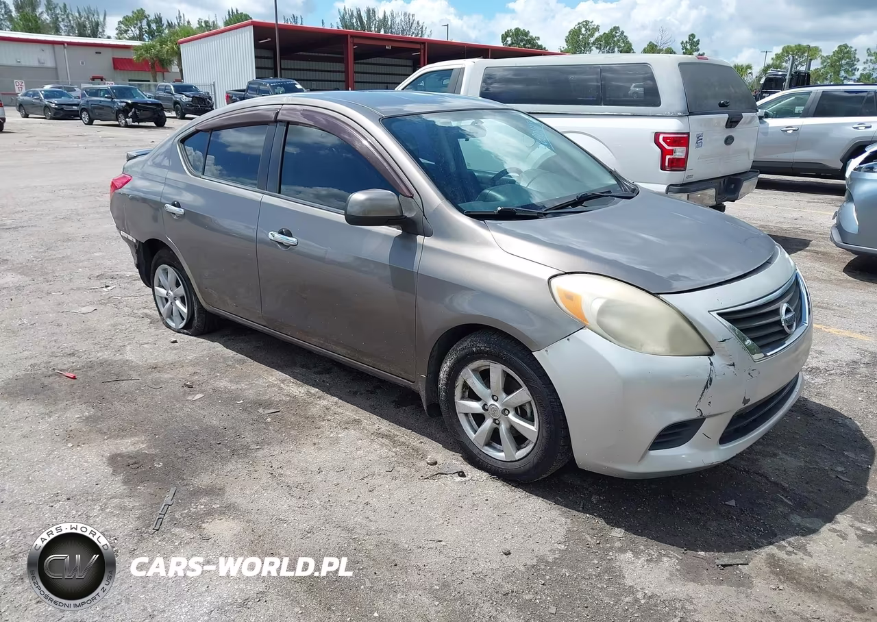 2013 Nissan Versa 1.6 Sl