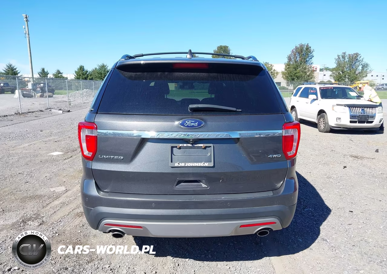 2017 Ford Explorer Limited VIN:1FM5K8F8XHGC23415 - 16