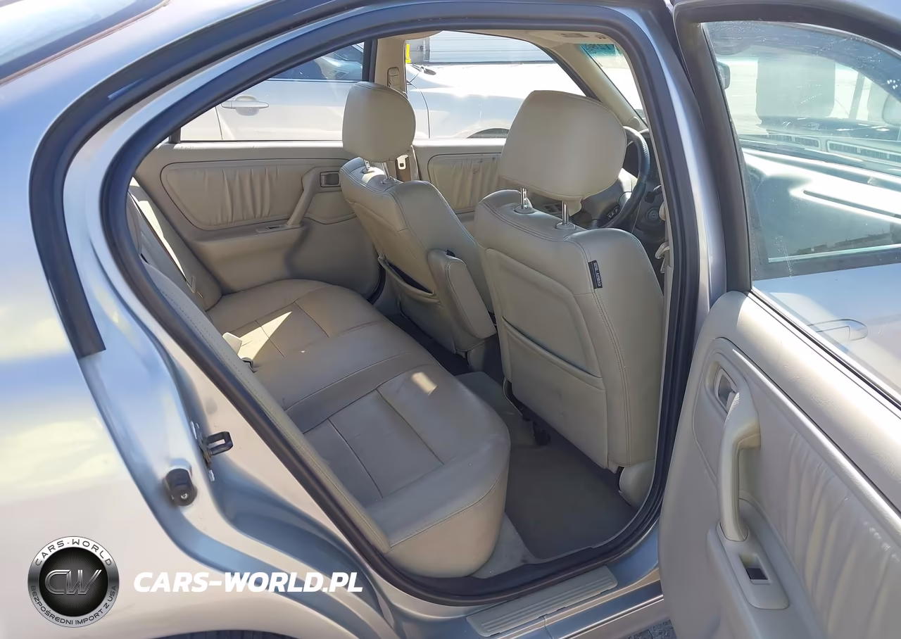 2001 Infiniti G20 Luxury VIN:JNKCP11A71T405535 - 8