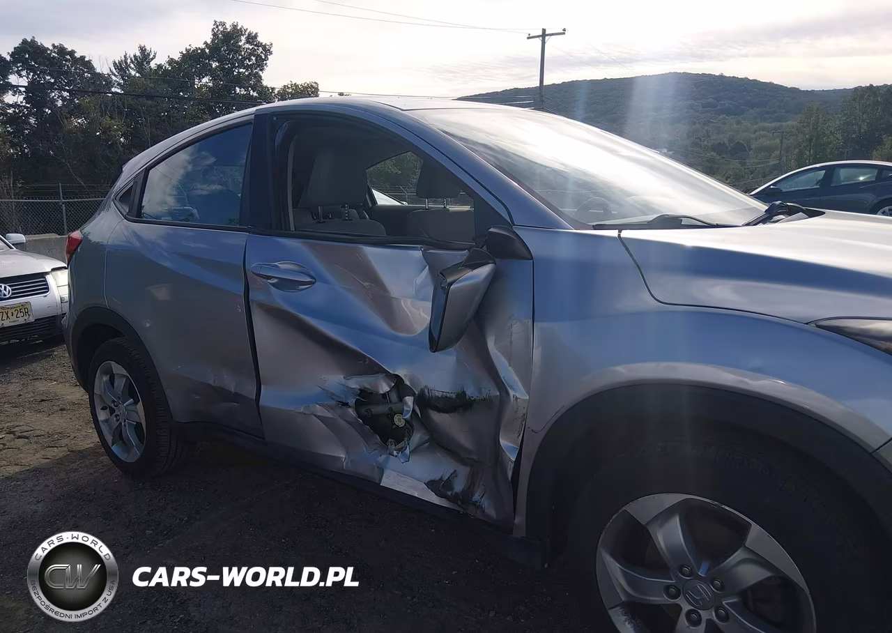 2018 Honda Hr-V Lx VIN:3CZRU6H35JG703176 - 6