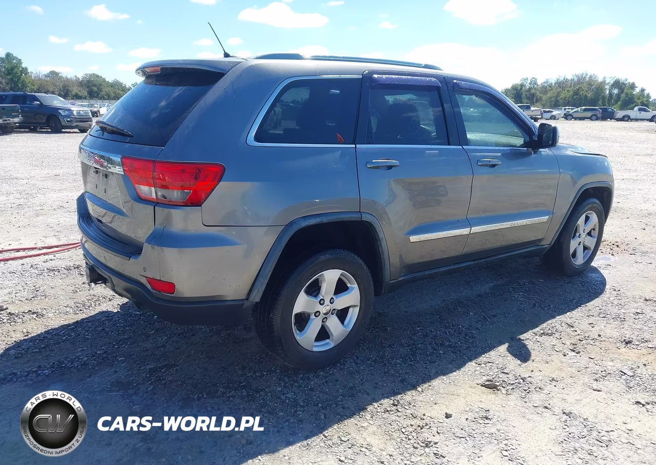 2012 Jeep Grand Cherokee Laredo VIN:1C4RJEAG2CC210339 - 4