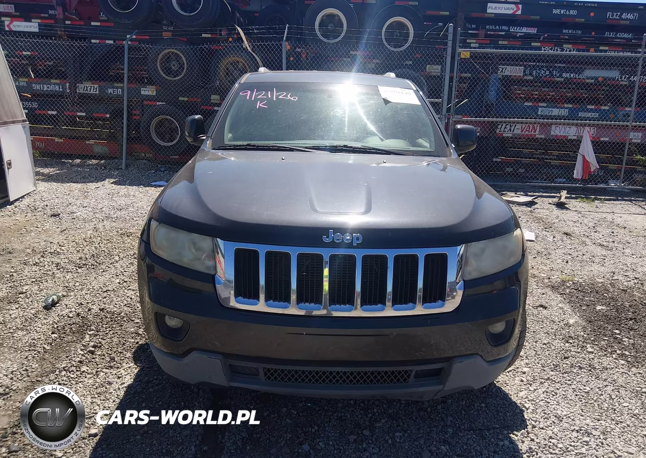 2011 Jeep Grand Cherokee Laredo VIN:1J4RS4GG3BC557315 - 12