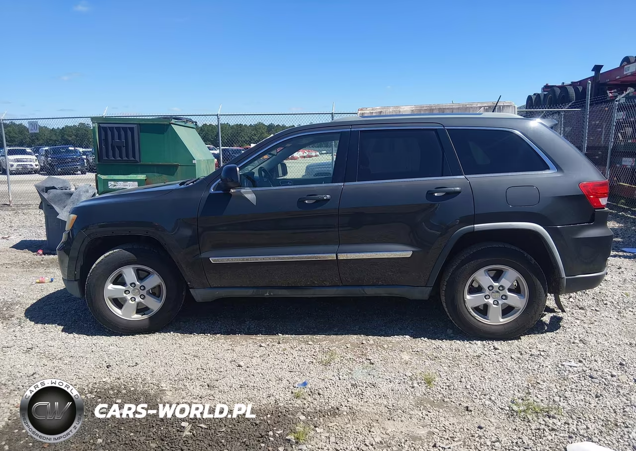 2011 Jeep Grand Cherokee Laredo VIN:1J4RS4GG3BC557315 - 14