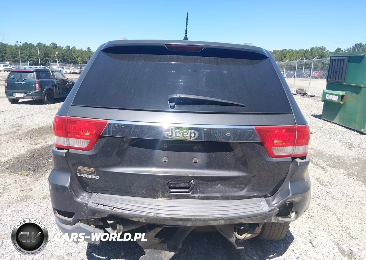 2011 Jeep Grand Cherokee Laredo VIN:1J4RS4GG3BC557315 - 16