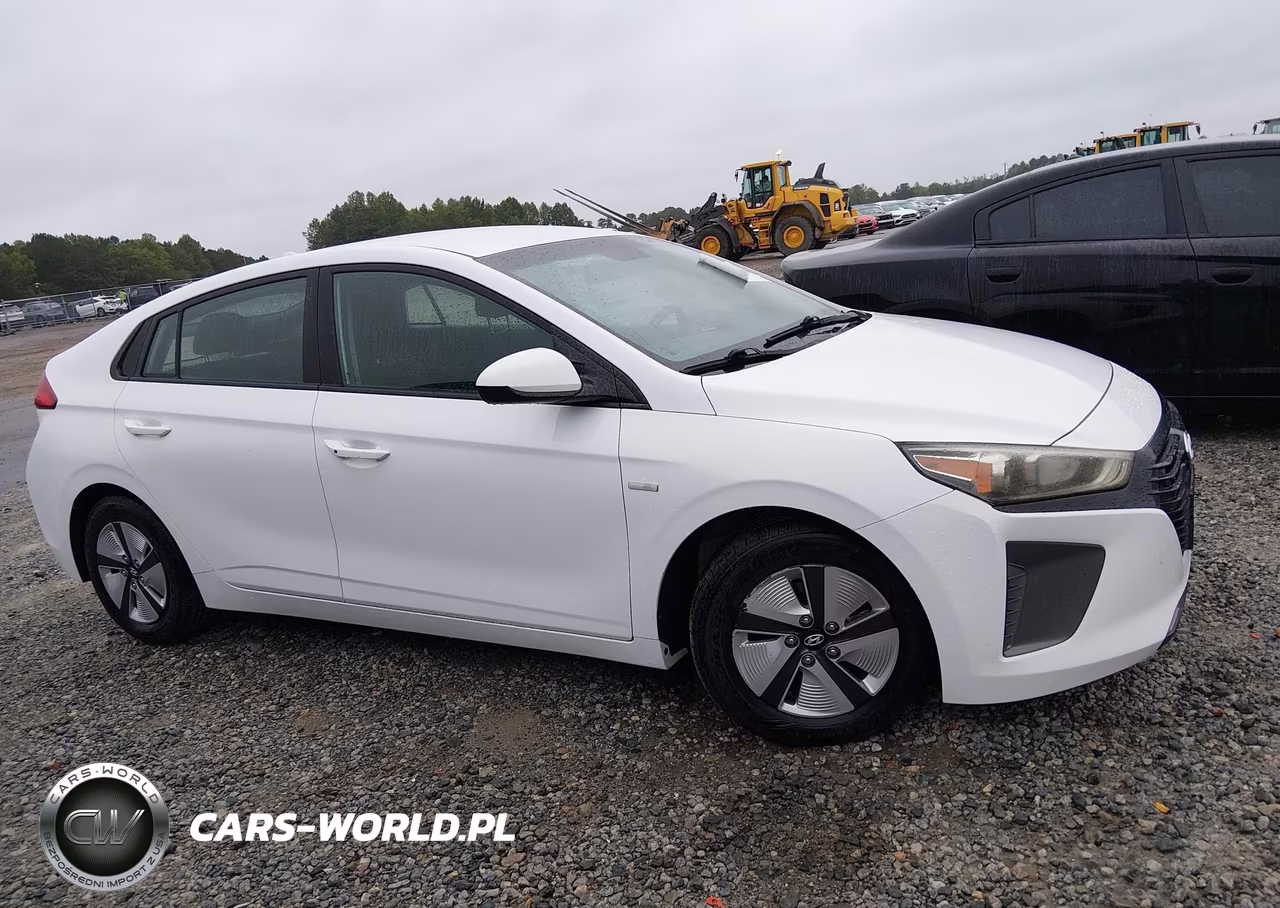 2018 Hyundai Ioniq Hybrid Blue VIN:KMHC65LC4JU075577 - 13