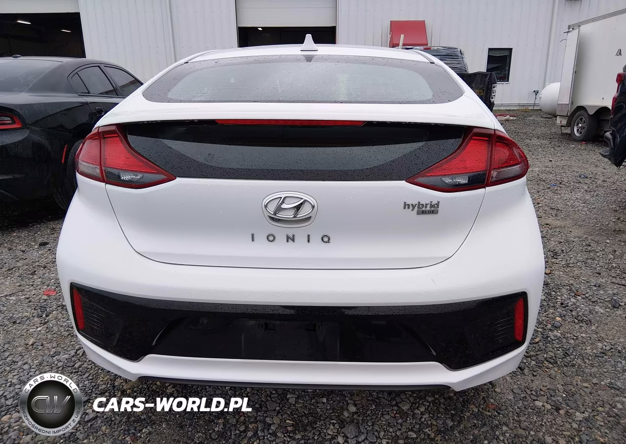 2018 Hyundai Ioniq Hybrid Blue VIN:KMHC65LC4JU075577 - 16
