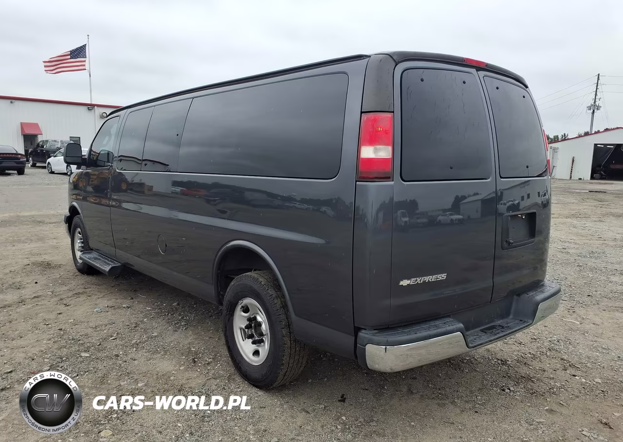 2017 Chevrolet Express 3500 Lt VIN:1GAZGPFGXH1303446 - 3