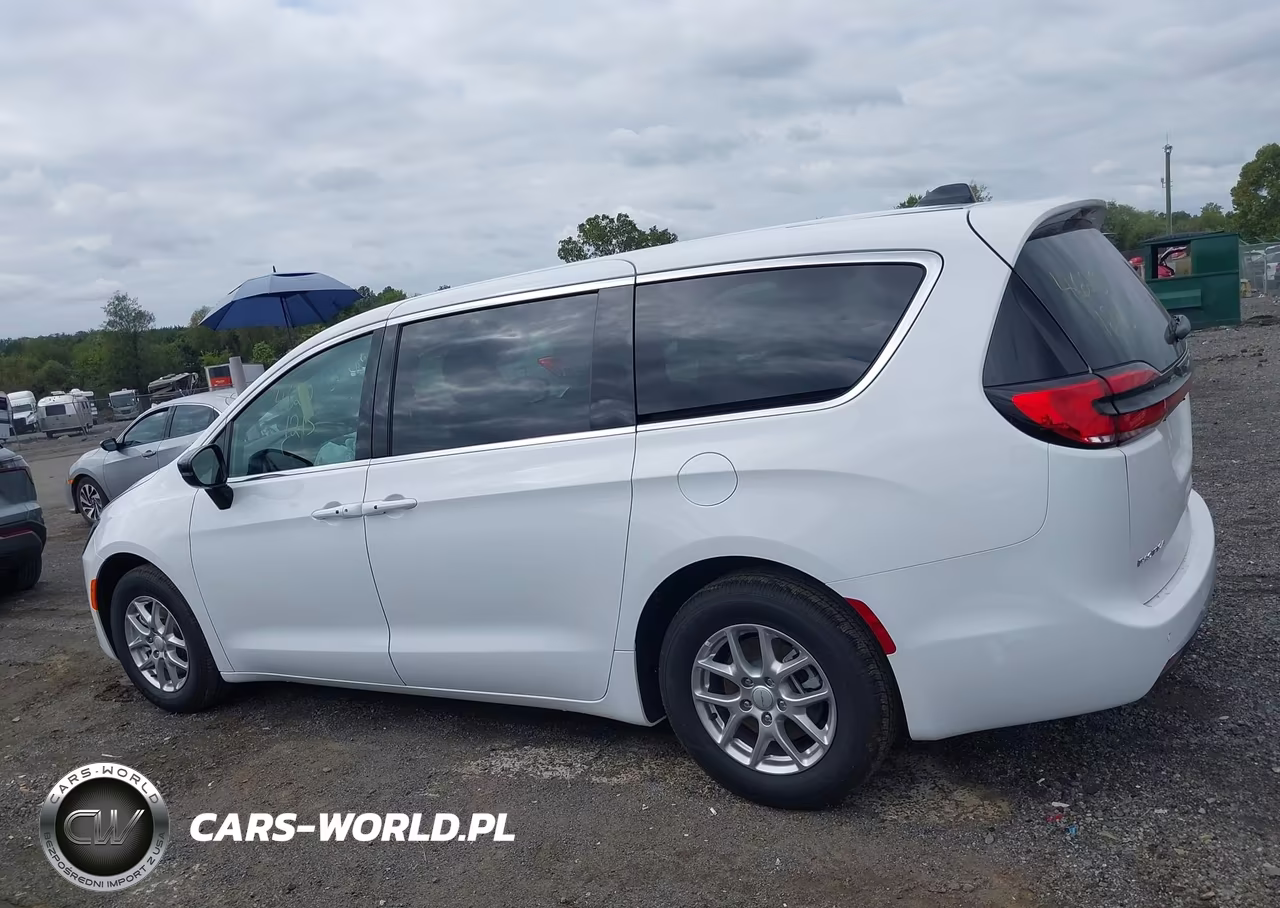 2027 Chrysler Pacifica VIN:2C4RC1BG9VR598469 - 15