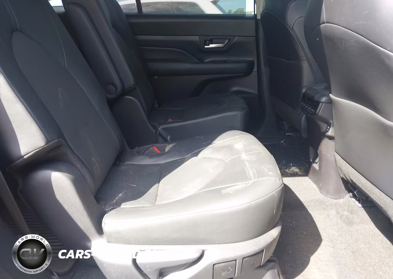 2025 Toyota Grand Highlander Hybrid Xle VIN:5TDABAA58SS002304 - 8