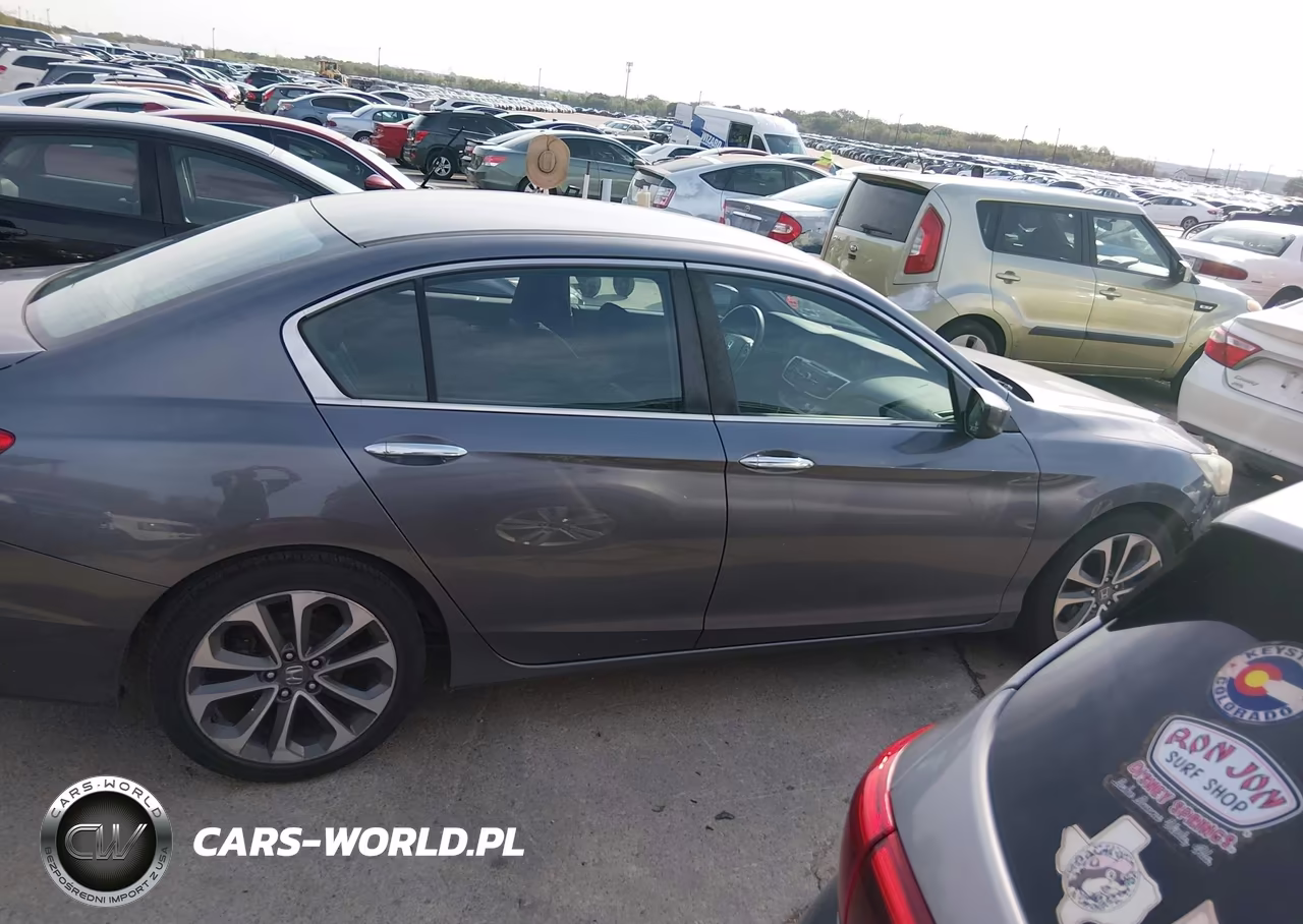 2015 Honda Accord Sport VIN:1HGCR2F52FA230581 - 13