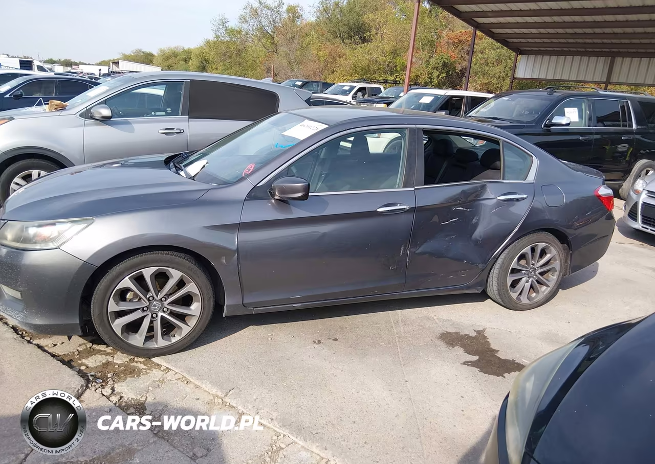 2015 Honda Accord Sport VIN:1HGCR2F52FA230581 - 14