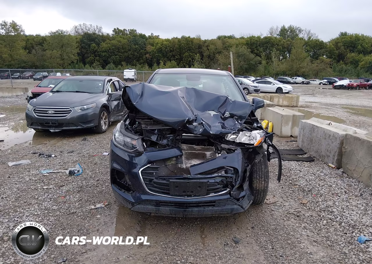 2018 Chevrolet Trax Ls VIN:3GNCJKSBXJL401779 - 12