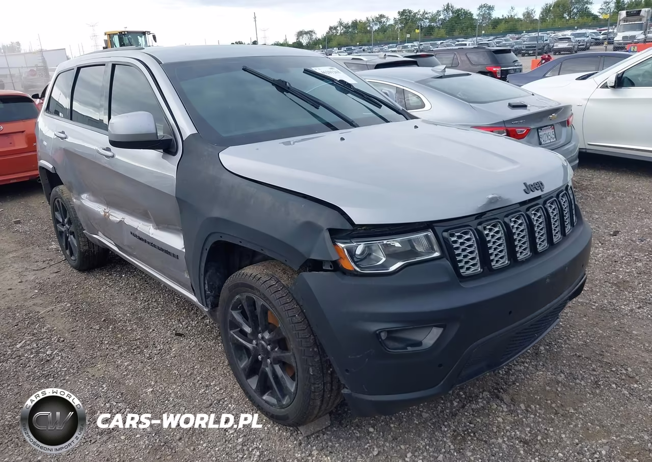2017 Jeep Grand Cherokee Altitude 4X4 VIN:1C4RJFAG5HC910353 - 1