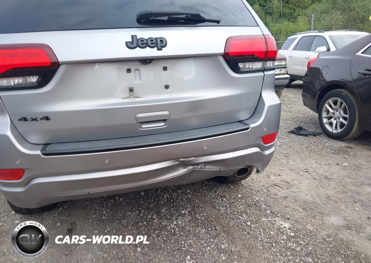 2017 Jeep Grand Cherokee Altitude 4X4 VIN:1C4RJFAG5HC910353 - 6
