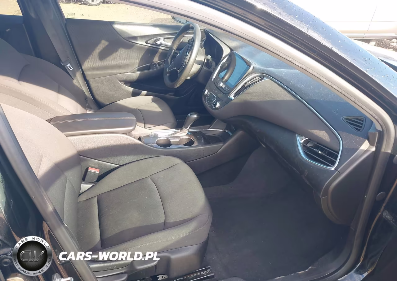 2019 Chevrolet Malibu Lt VIN:1G1ZD5STXKF141764 - 5