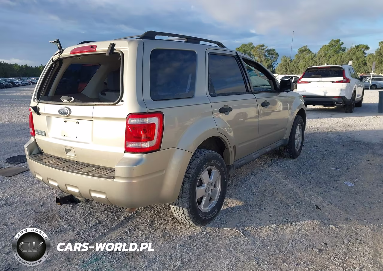 2012 Ford Escape Xls VIN:1FMCU0C73CKA62328 - 4