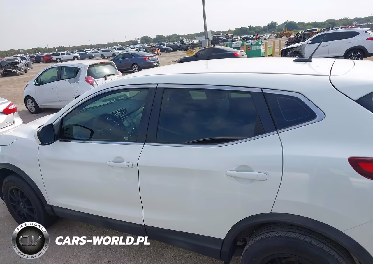 2018 Nissan Rogue Sport S VIN:JN1BJ1CP9JW155474 - 14