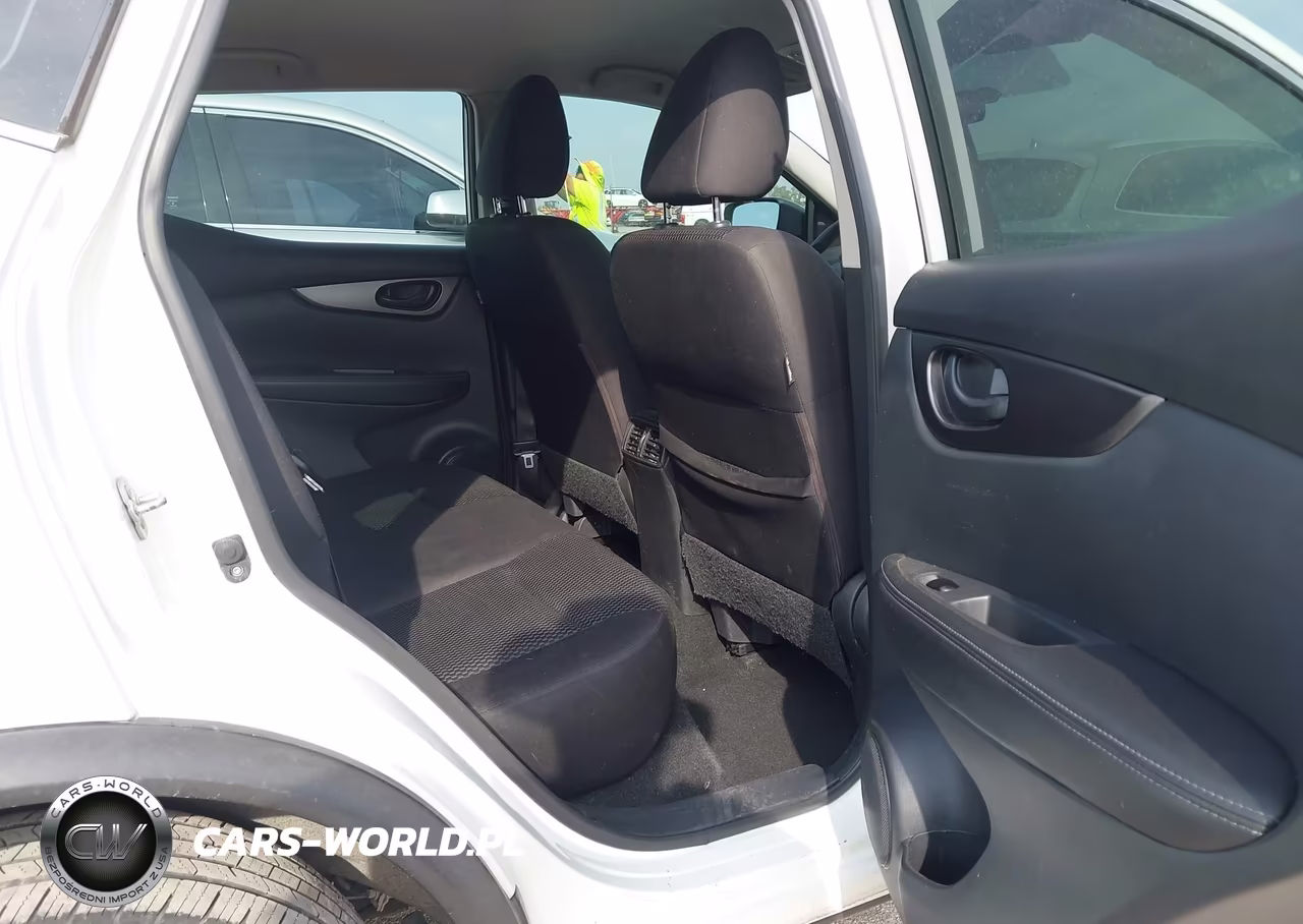 2018 Nissan Rogue Sport S VIN:JN1BJ1CP9JW155474 - 8