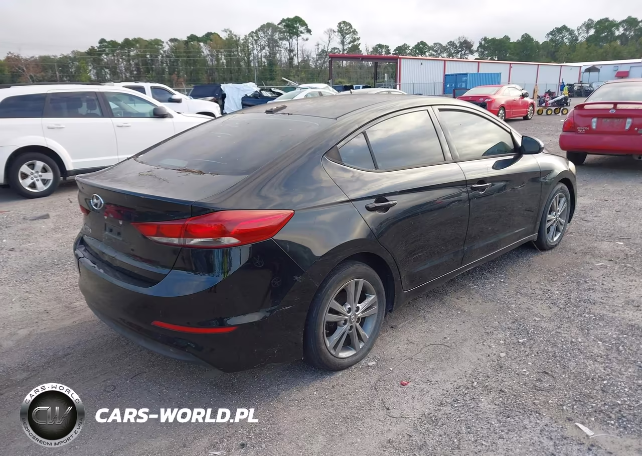 2017 Hyundai Elantra Se VIN:5NPD84LF6HH011567 - 4