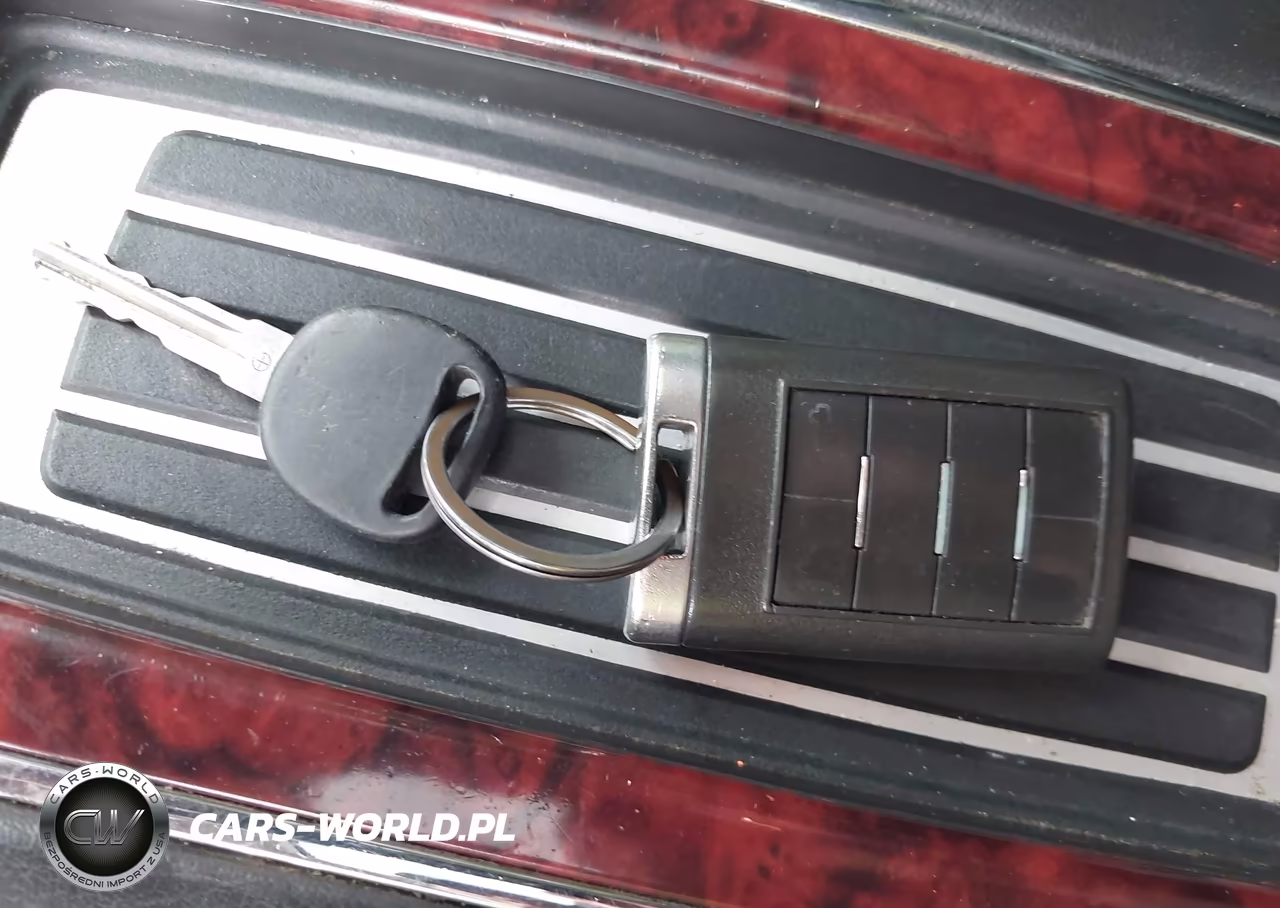 2014 Cadillac Escalade Luxury VIN:1GYS4BEFXER219356 - 11