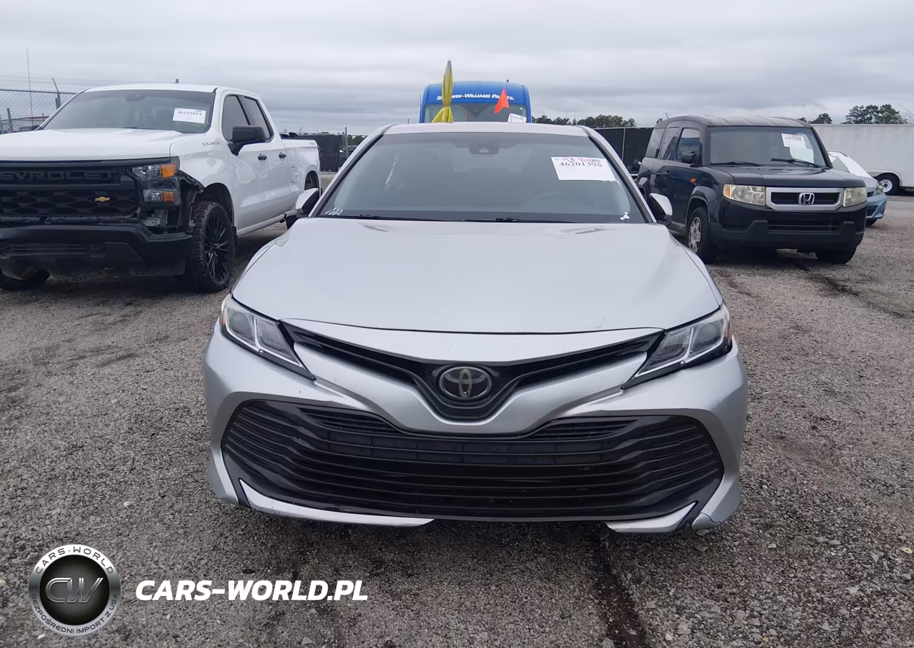 2018 Toyota Camry Le VIN:JTNB11HK5J3042581 - 12