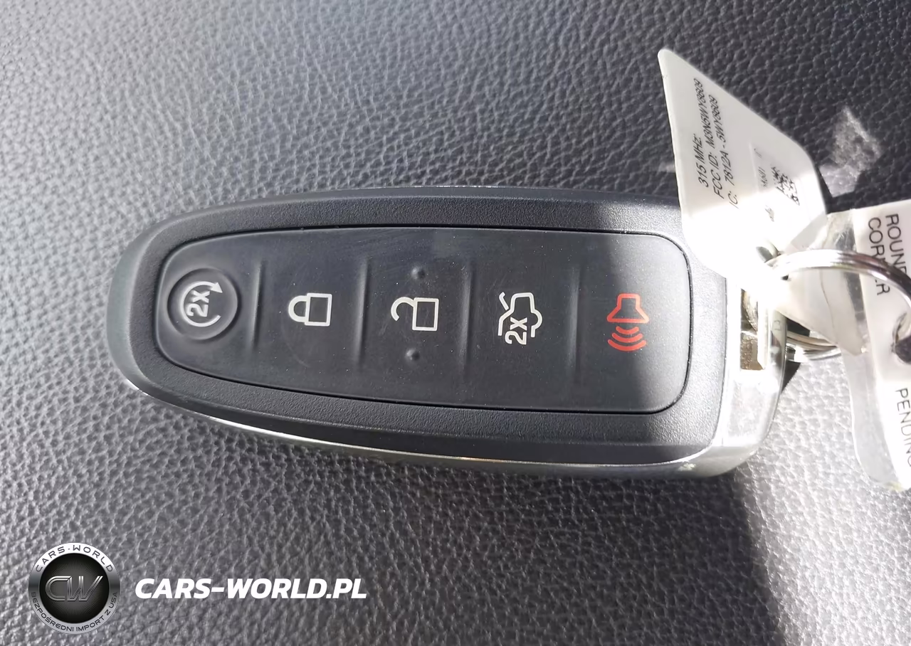 2019 Ford Escape Titanium VIN:1FMCU9J96KUB42007 - 11