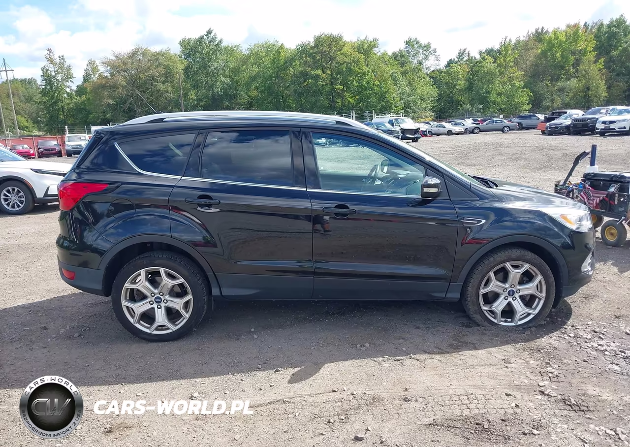 2019 Ford Escape Titanium VIN:1FMCU9J96KUB42007 - 13