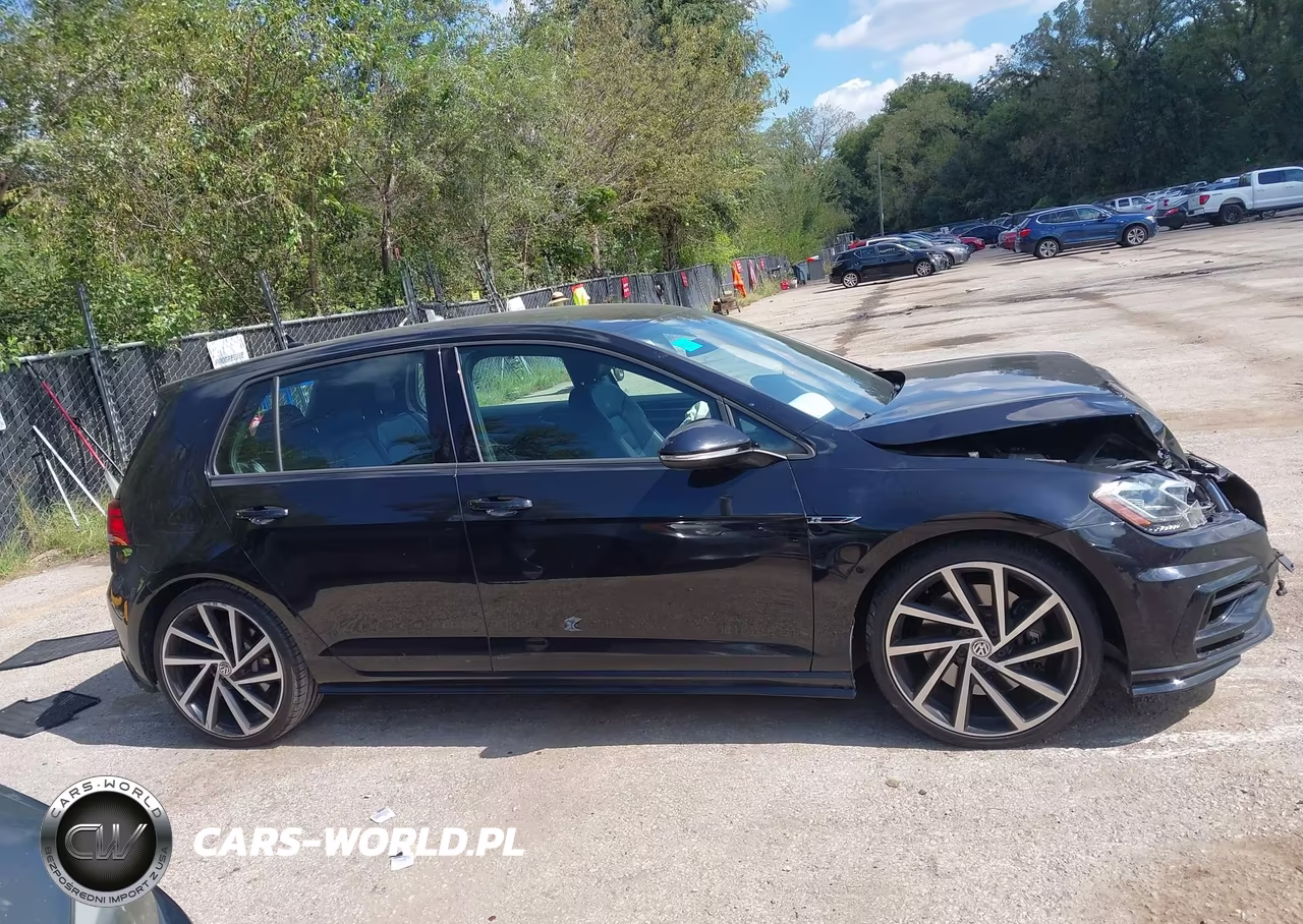 2018 Volkswagen Golf R 2.0T W-Dcc Navigation VIN:WVWWF7AU9JW065687 - 13