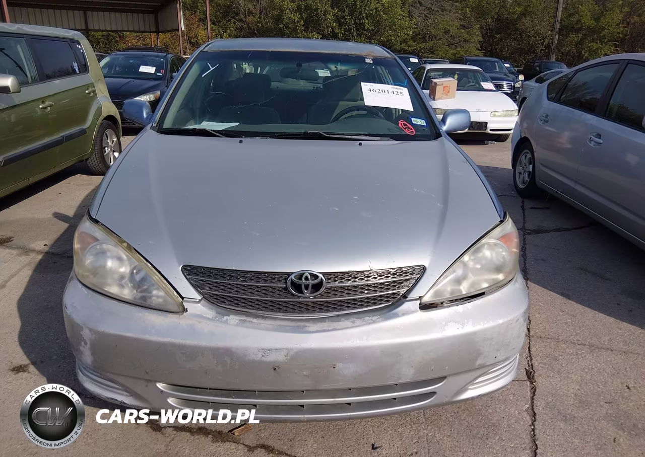 2002 Toyota Camry Le VIN:4T1BE32K12U061763 - 12