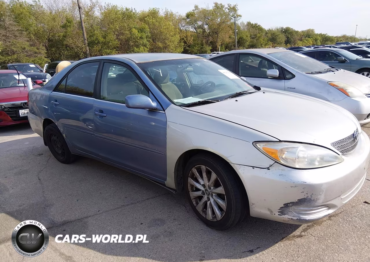 2002 Toyota Camry Le VIN:4T1BE32K12U061763 - 13