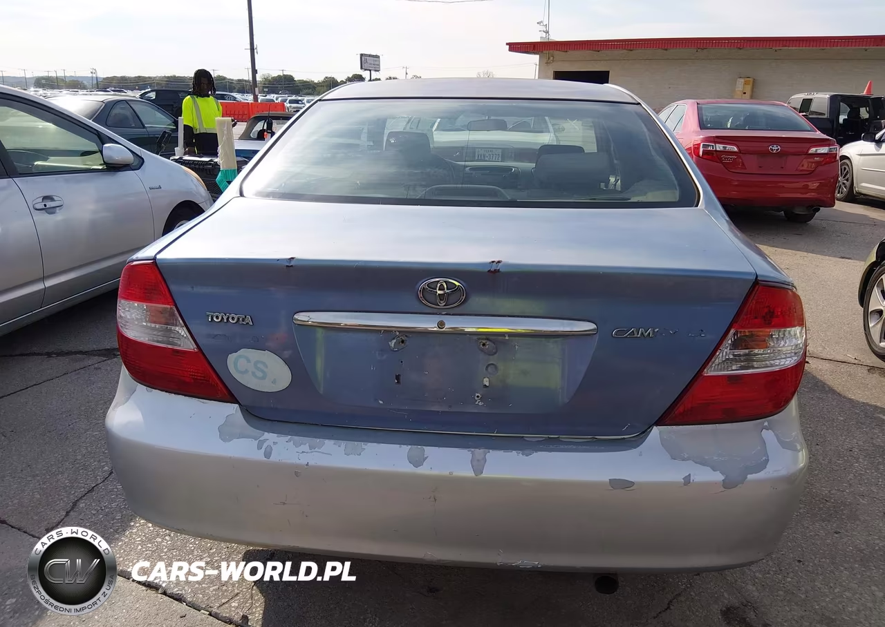 2002 Toyota Camry Le VIN:4T1BE32K12U061763 - 16