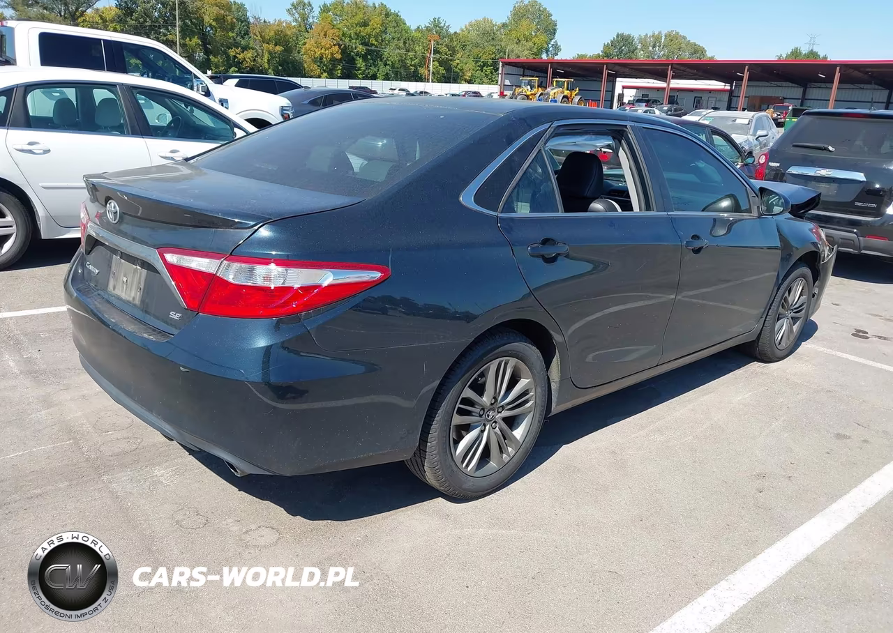 2017 Toyota Camry Se VIN:4T1BF1FK5HU345692 - 4