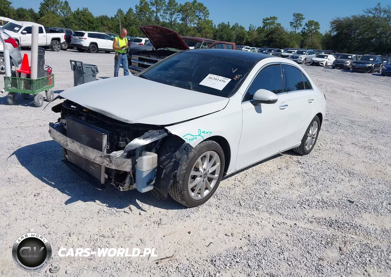 2020 Mercedes-Benz A 220 4Matic VIN:W1K3G4FB7LW043878 - 2