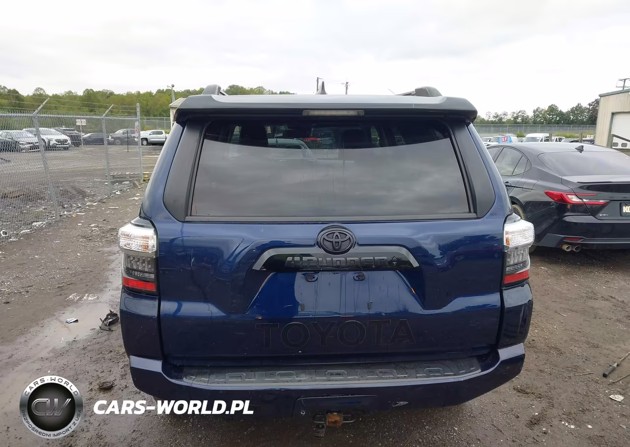 2020 Toyota 4Runner Venture Special Edition VIN:JTEBU5JR4L5832824 - 17