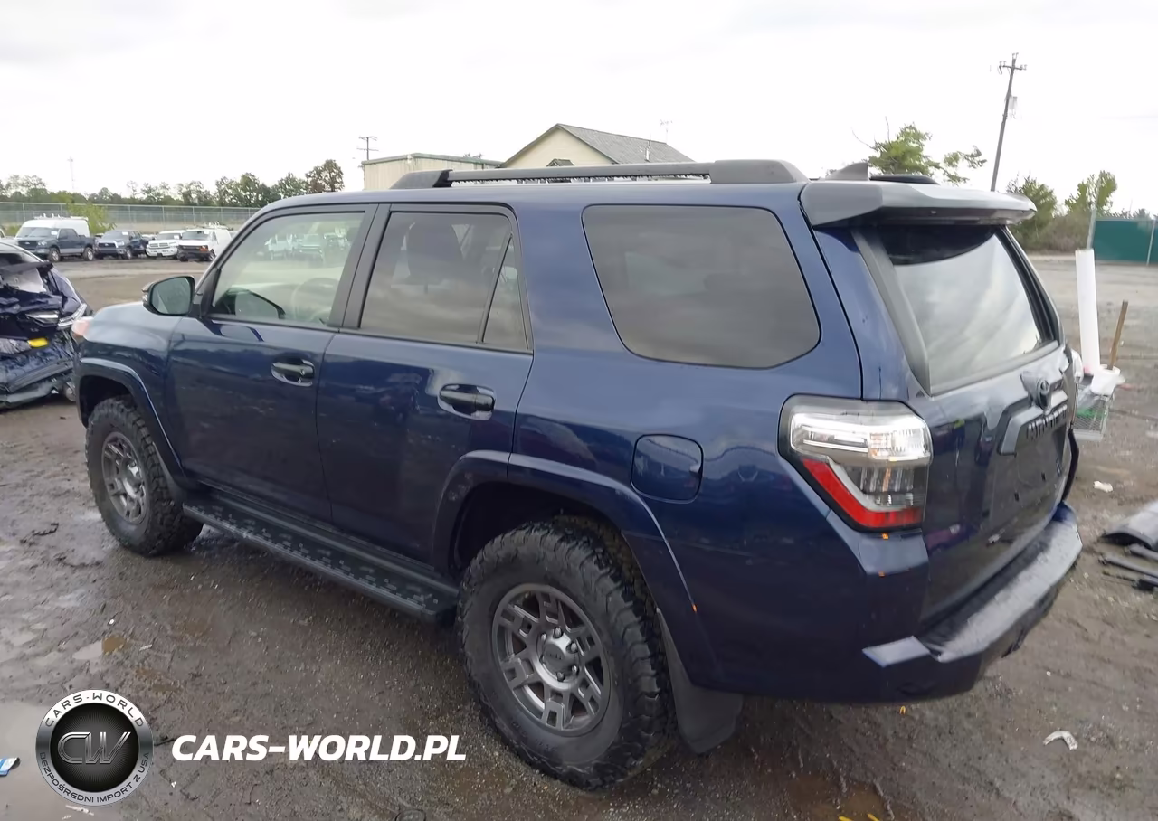 2020 Toyota 4Runner Venture Special Edition VIN:JTEBU5JR4L5832824 - 3