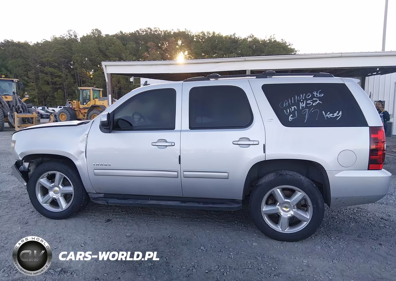 2011 Chevrolet Tahoe Lt VIN:1GNSCBE09BR101452 - 14
