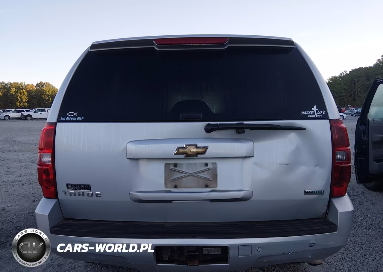 2011 Chevrolet Tahoe Lt VIN:1GNSCBE09BR101452 - 16