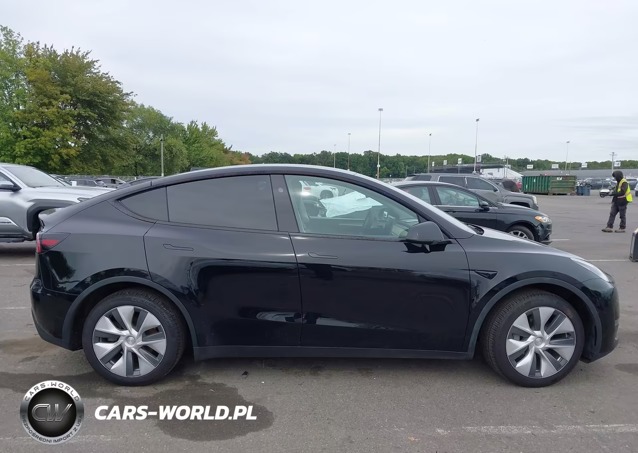 2023 Tesla Model Y Awd-Long Range VIN:7SAYGDEE2PA185965 - 15